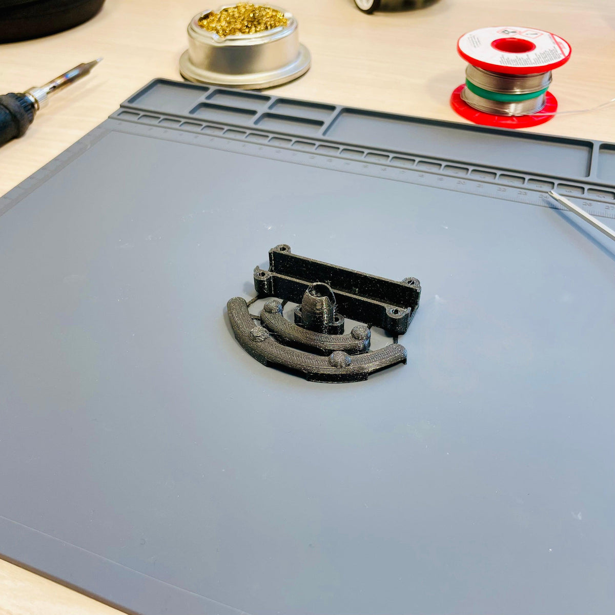 Les pièces mécaniques de l'Eliobot Maker